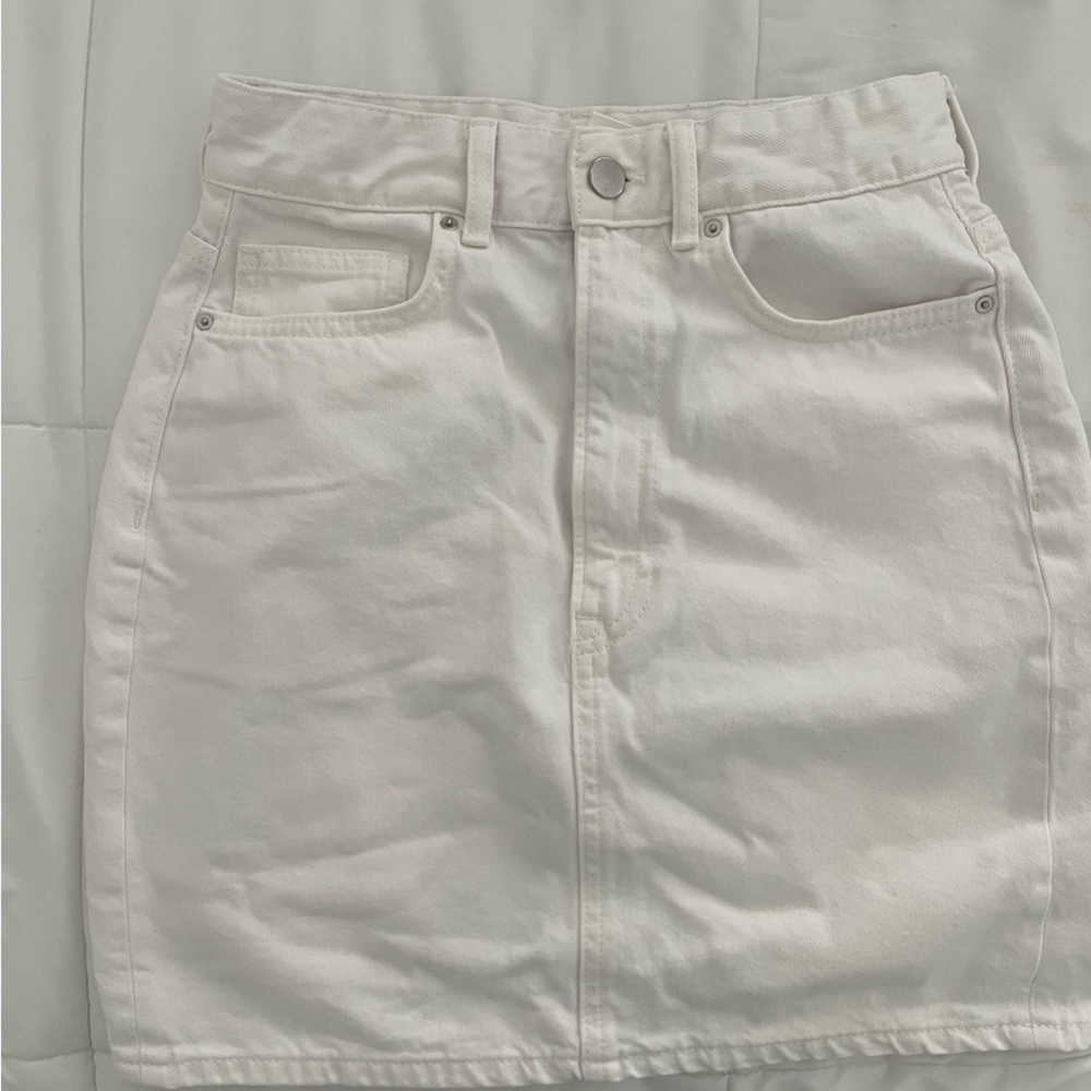 H&M White Mini Skirt Size 2